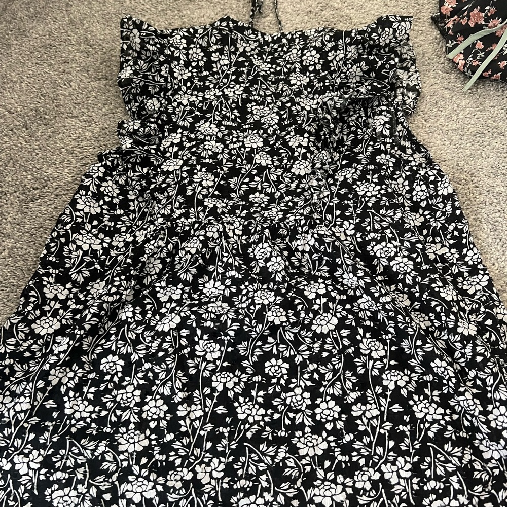 LOFT Monochrome Floral Blouse